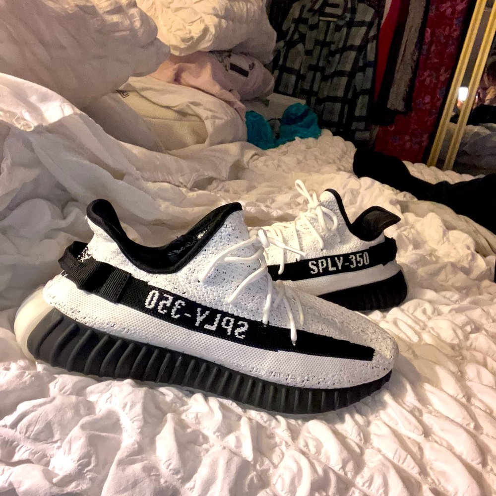 Yeezy 350 boost v2